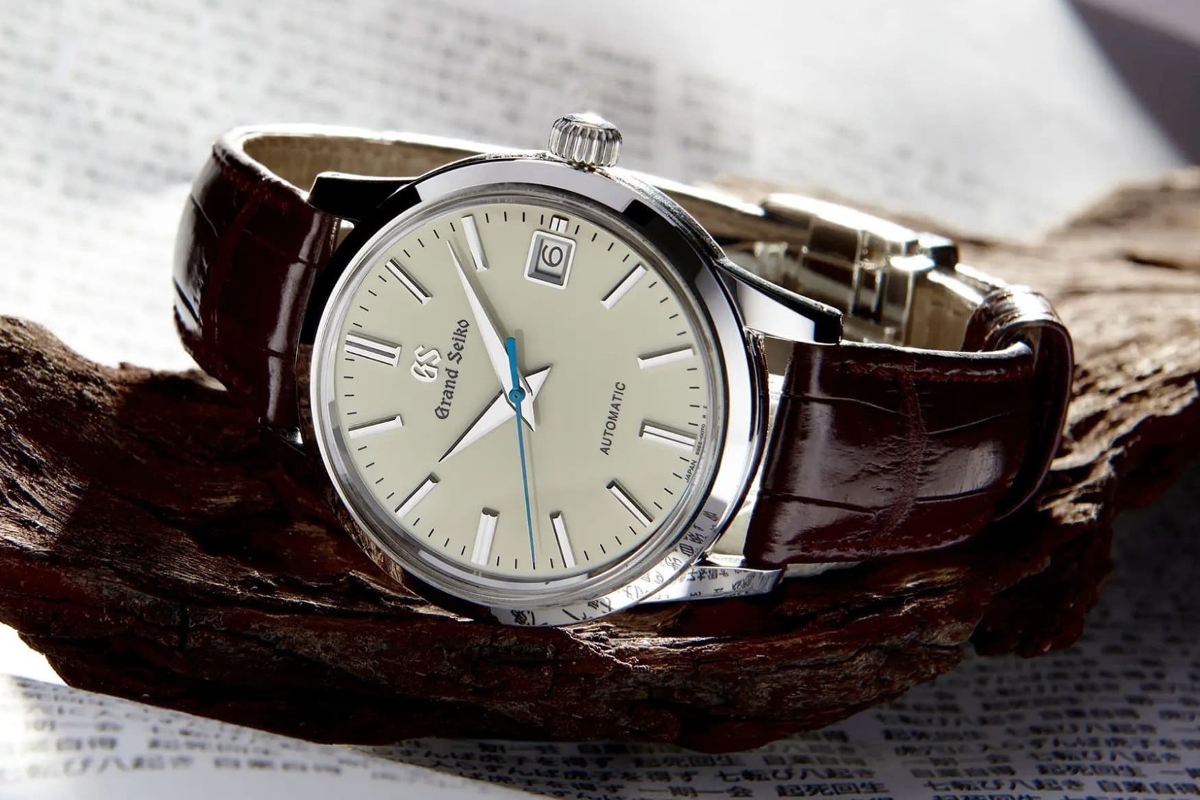 The Art of Timeless Craft: Why the Grand Seiko SBGR261 Defines Modern Elegance